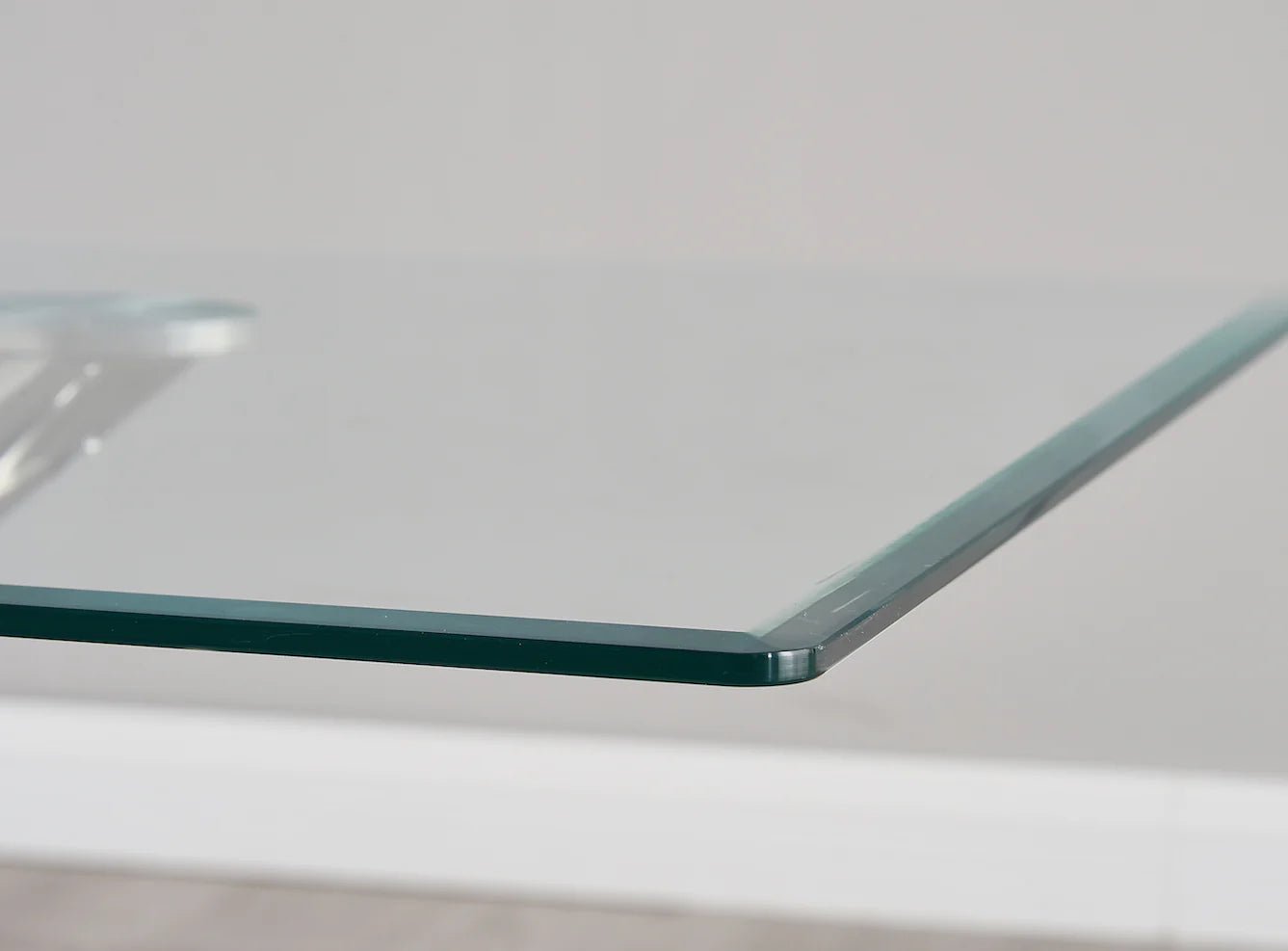 Italian Design Coffee Table | Colours: Black,white | With Clear Glass Top