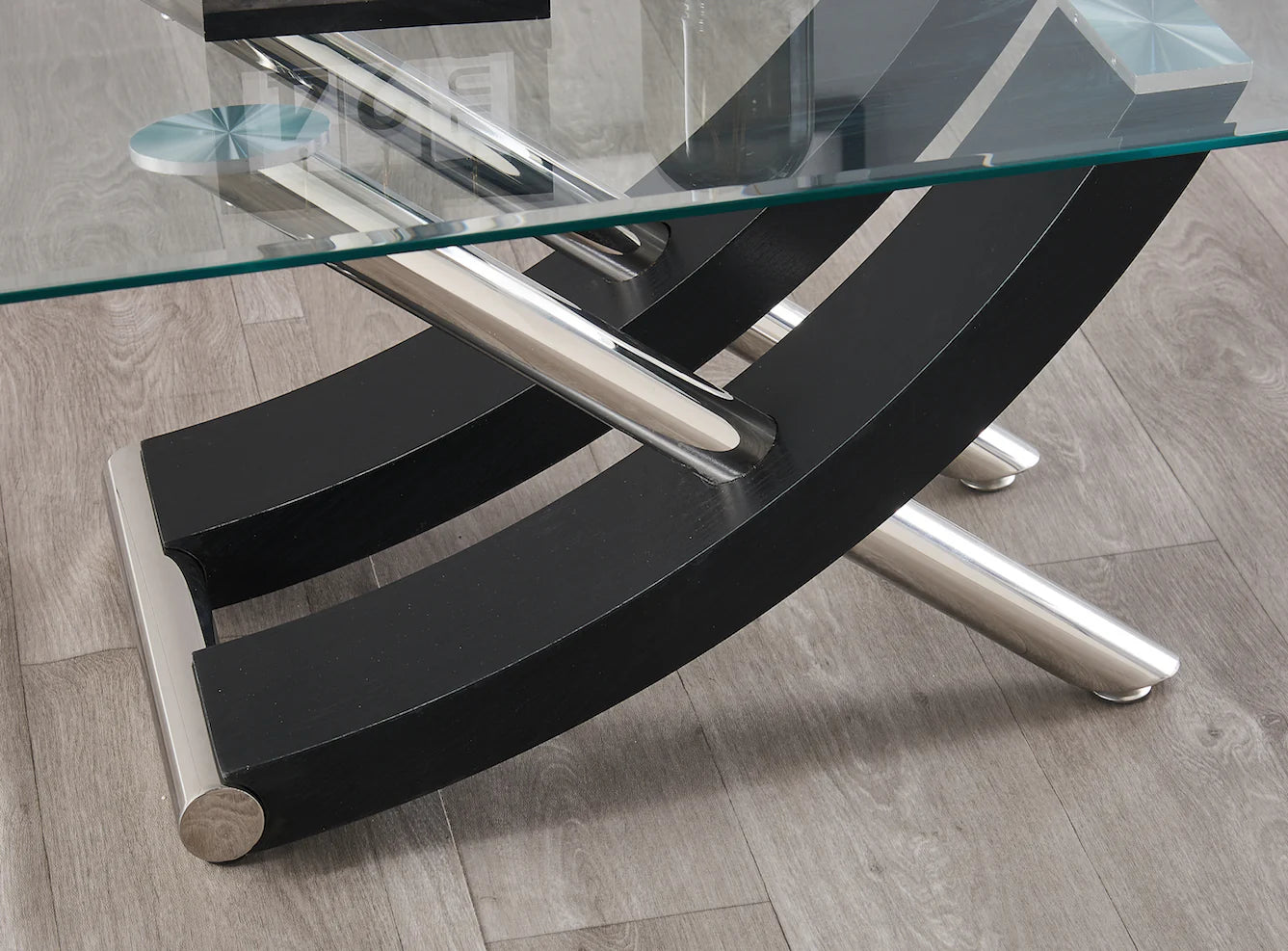 Italian Design Coffee Table | Colours: Black,white | With Clear Glass Top